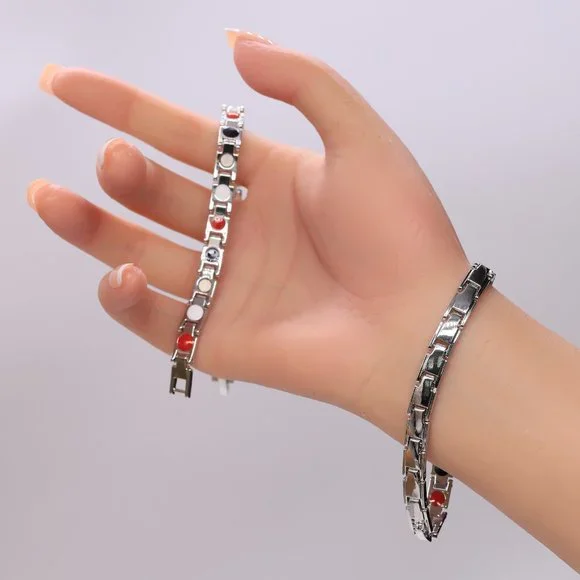 Stainless steel bracelet with easy clip lock. - Picture 5 of 12